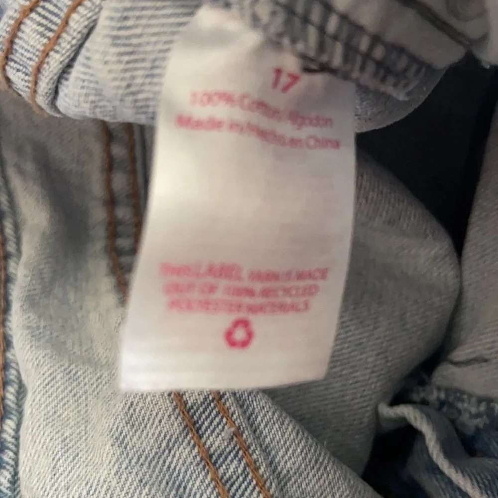 No Boundaries Jeans Denim Pants sz Juniors 17 distressed high waisted button fly - Picture 9 of 10